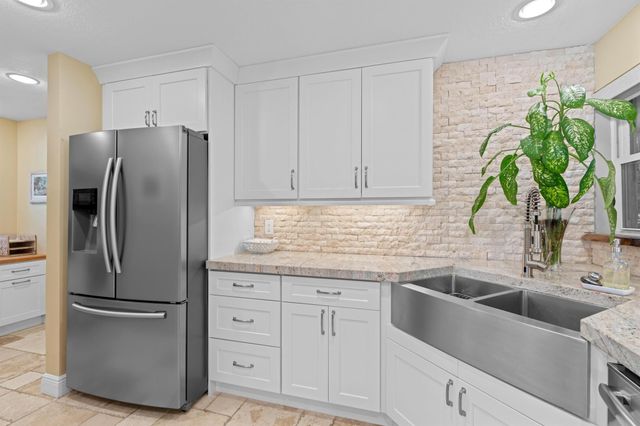 2865 SW 9th Street, Boynton Beach, FL 33435