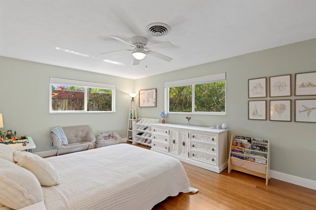 2865 SW 9th Street, Boynton Beach, FL 33435