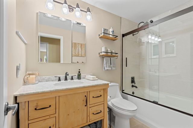 2865 SW 9th Street, Boynton Beach, FL 33435