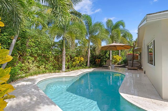 2865 SW 9th Street, Boynton Beach, FL 33435