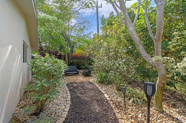 2865 SW 9th Street, Boynton Beach, FL 33435