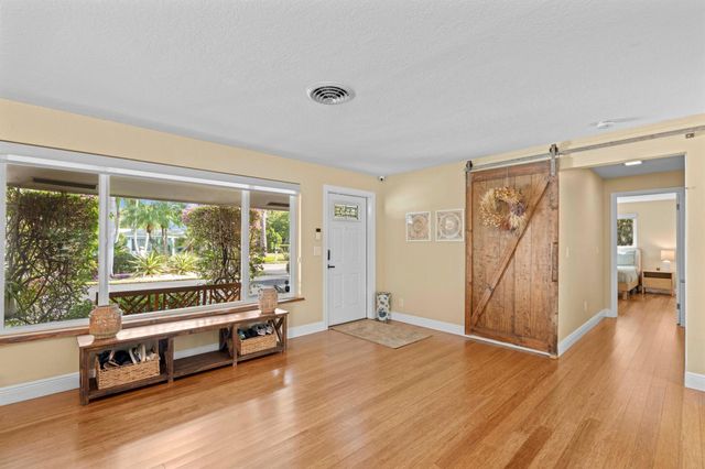 2865 SW 9th Street, Boynton Beach, FL 33435