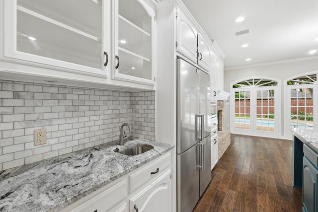 848 Birdsong, Bedford, TX 76021