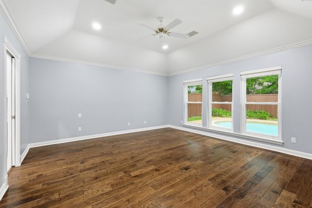 848 Birdsong, Bedford, TX 76021