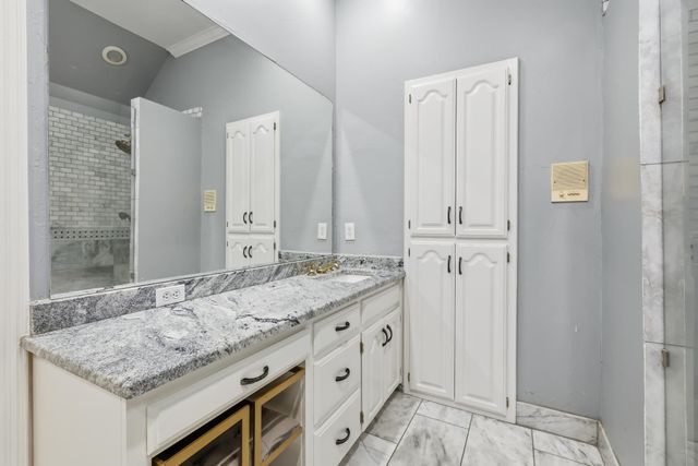 848 Birdsong, Bedford, TX 76021
