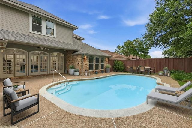 848 Birdsong, Bedford, TX 76021