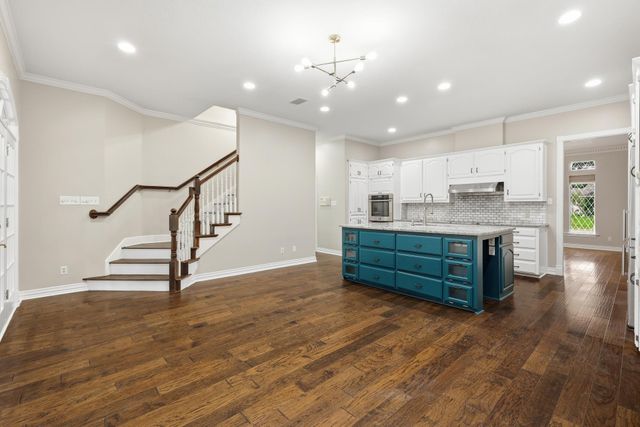 848 Birdsong, Bedford, TX 76021