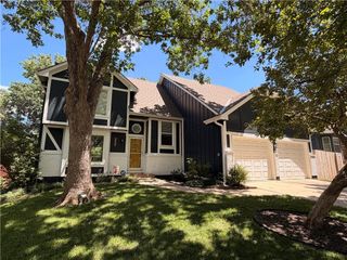 8933 Woodstone Street, Lenexa, KS 66219