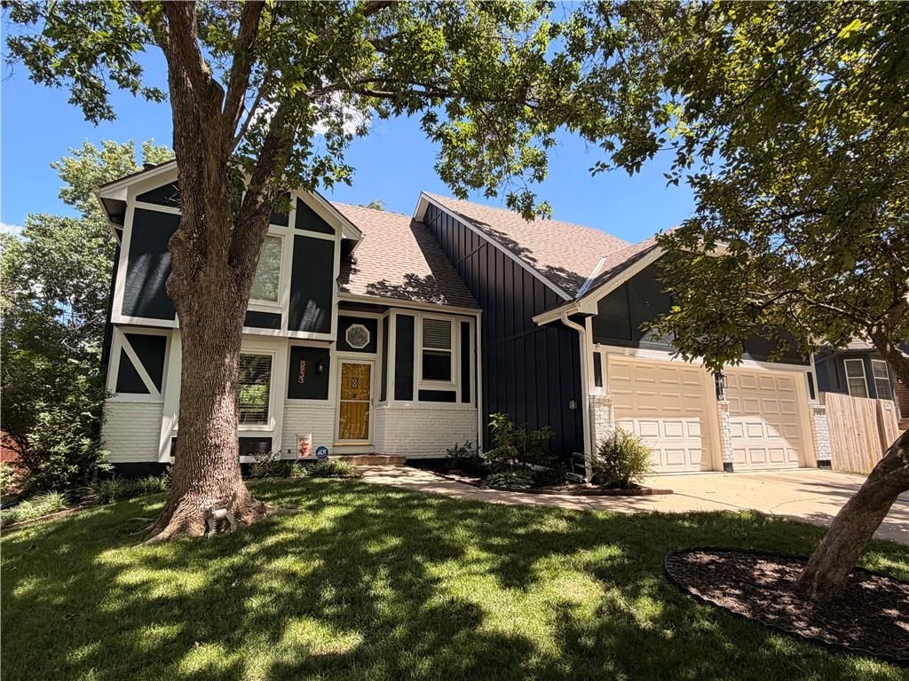 8933 Woodstone Street, Lenexa, KS 66219