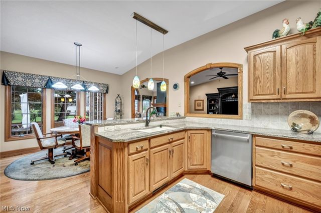 3302 Ashton Drive, Uniontown, OH 44685