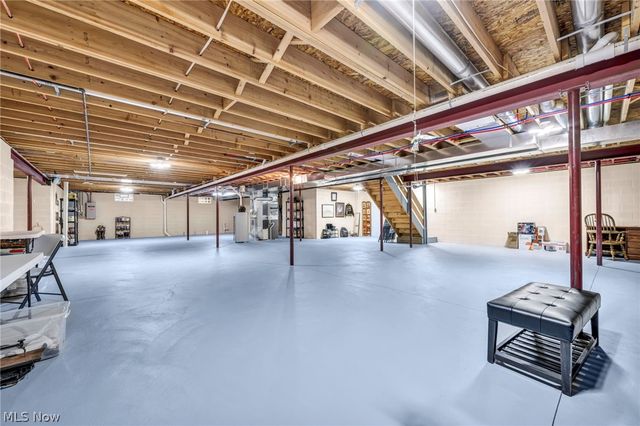 3302 Ashton Drive, Uniontown, OH 44685