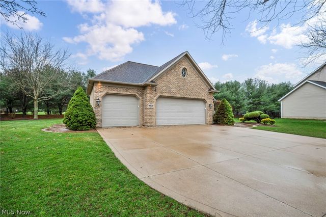 3302 Ashton Drive, Uniontown, OH 44685