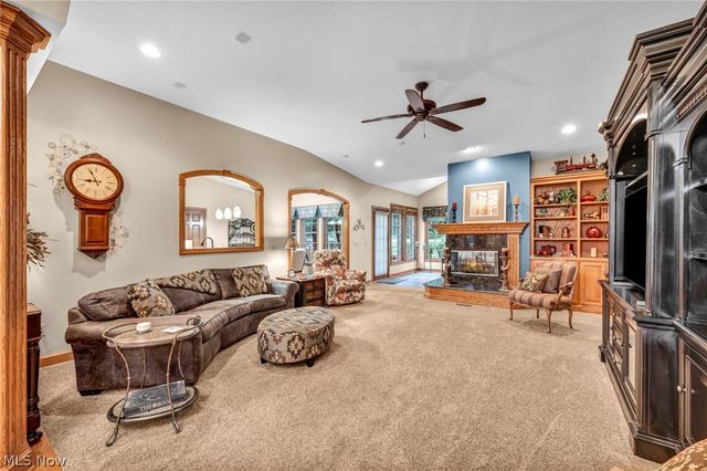 3302 Ashton Drive, Uniontown, OH 44685