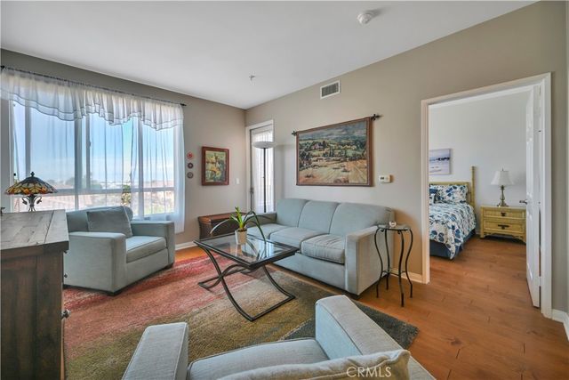 2742 Cabrillo 309, Torrance, CA 90501