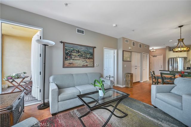2742 Cabrillo 309, Torrance, CA 90501