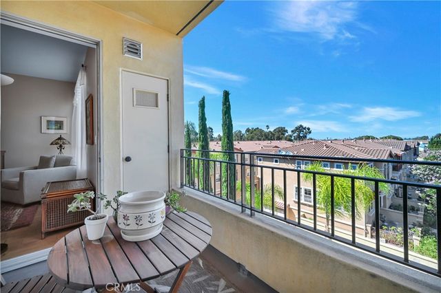 2742 Cabrillo 309, Torrance, CA 90501