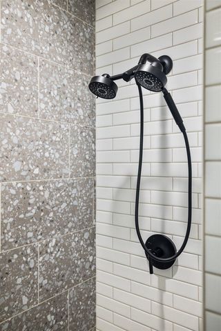 144 Oakes Street 2006, Grand Rapids, MI 49503