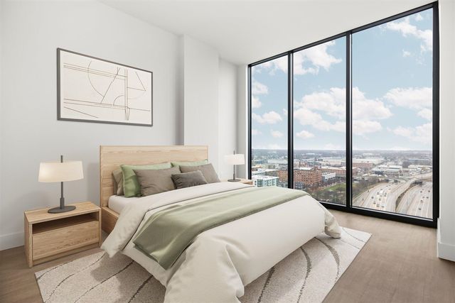 144 Oakes Street 2006, Grand Rapids, MI 49503