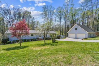 3335 Dogwood Circle, Cumming, GA 30041