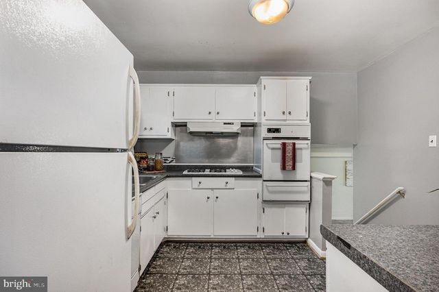 8809 VERNON VIEW DR, Alexandria, VA 22308