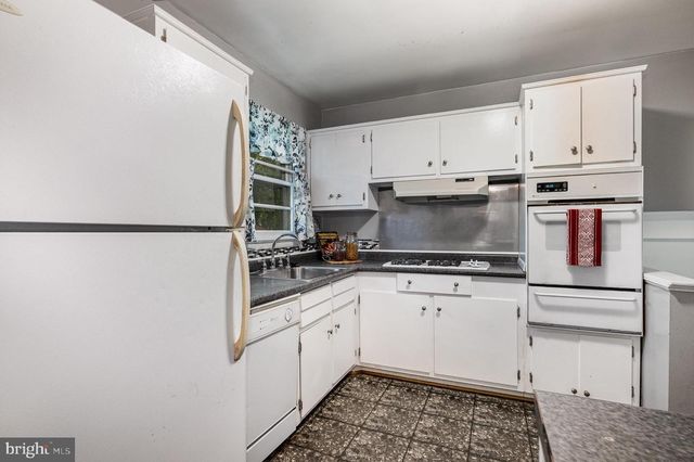 8809 VERNON VIEW DR, Alexandria, VA 22308