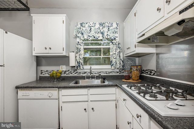 8809 VERNON VIEW DR, Alexandria, VA 22308