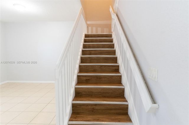 806 N Santa Catalina Circle, North Lauderdale, FL 33068