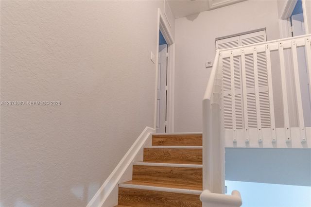 806 N Santa Catalina Circle, North Lauderdale, FL 33068