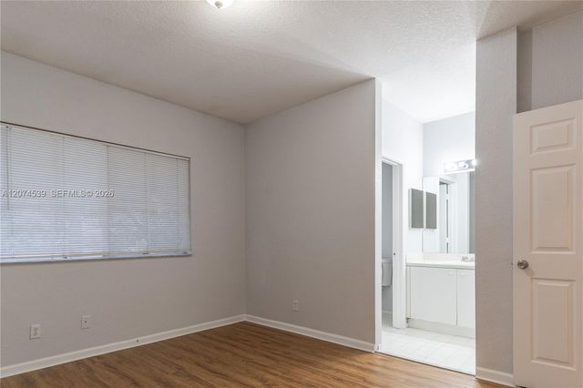 806 N Santa Catalina Circle, North Lauderdale, FL 33068