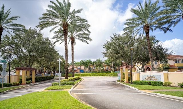 806 N Santa Catalina Circle, North Lauderdale, FL 33068
