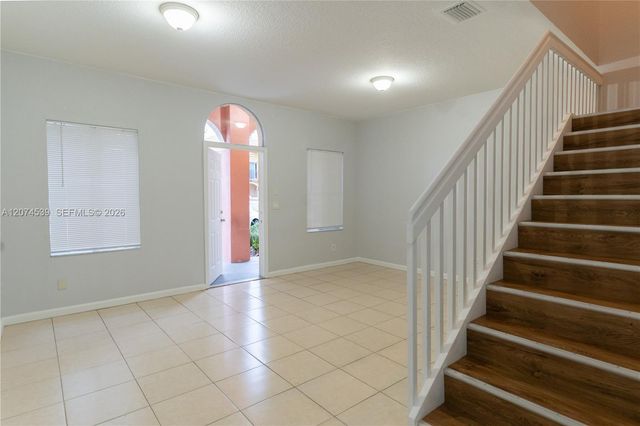 806 N Santa Catalina Circle, North Lauderdale, FL 33068