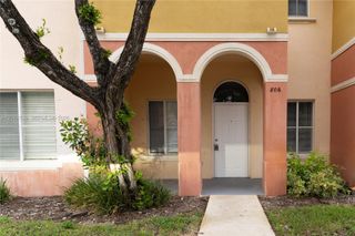 806 N Santa Catalina Circle, North Lauderdale, FL 33068