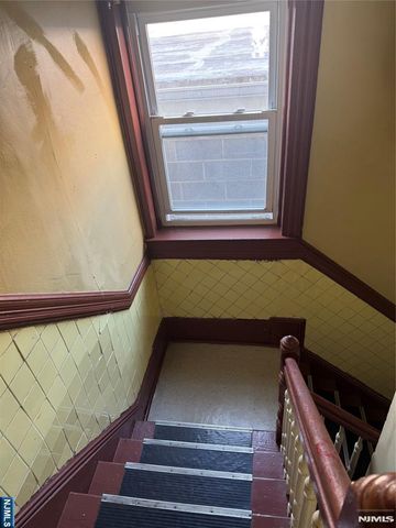 6201 Hudson Avenue, West New York, NJ 07093