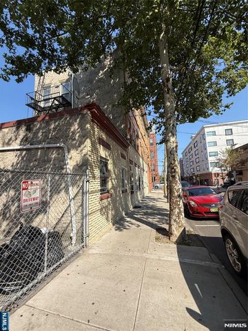 6201 Hudson Avenue, West New York, NJ 07093