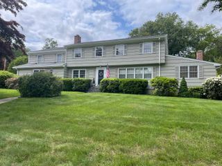 55 Oldfield Road, Trumbull, CT 06611