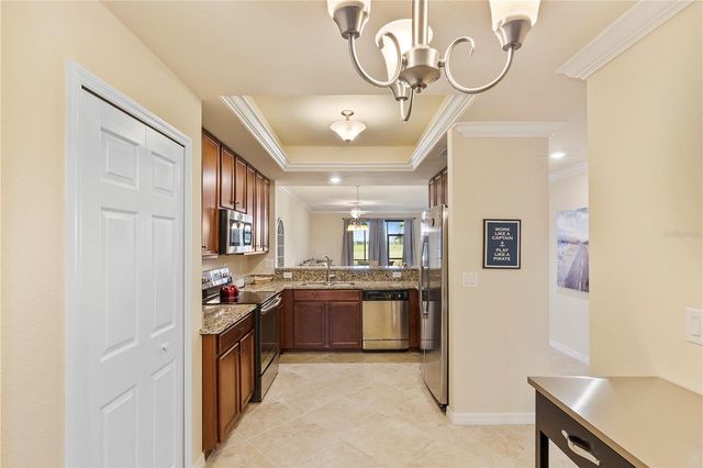 5558 PALMER CIRCLE 105, Bradenton, FL 34211