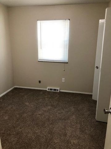 4604 Imperial Drive, Left, Toledo, OH 43623