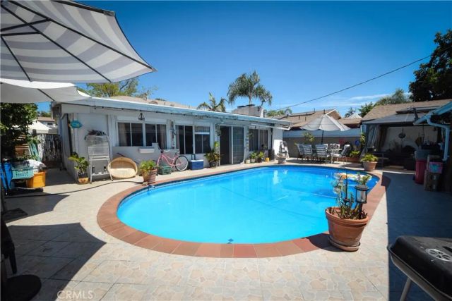 15058 Friar Street, Van Nuys, CA 91411