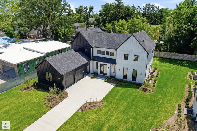 424 Forest Edge Drive, Glencoe, IL 60022