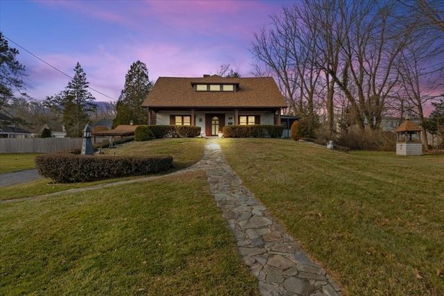 15 Seaview Ave, Swansea, MA 02777