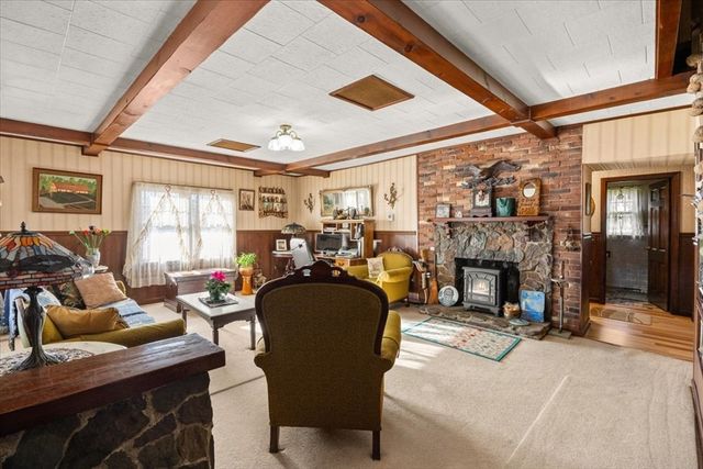 15 Seaview Ave, Swansea, MA 02777