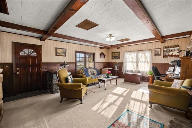 15 Seaview Ave, Swansea, MA 02777