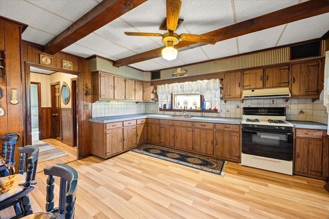 15 Seaview Ave, Swansea, MA 02777