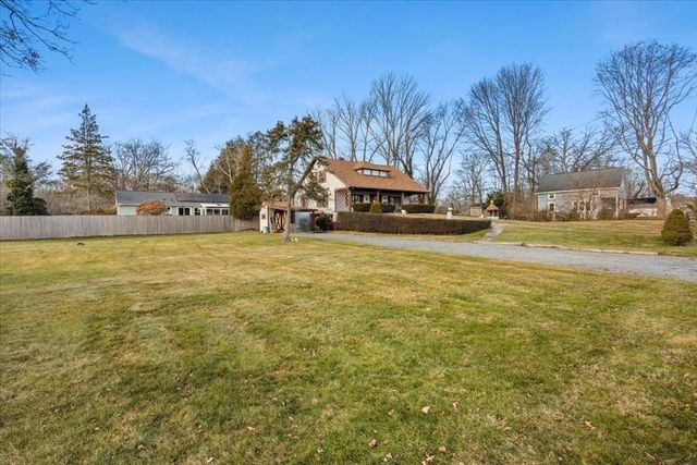 15 Seaview Ave, Swansea, MA 02777