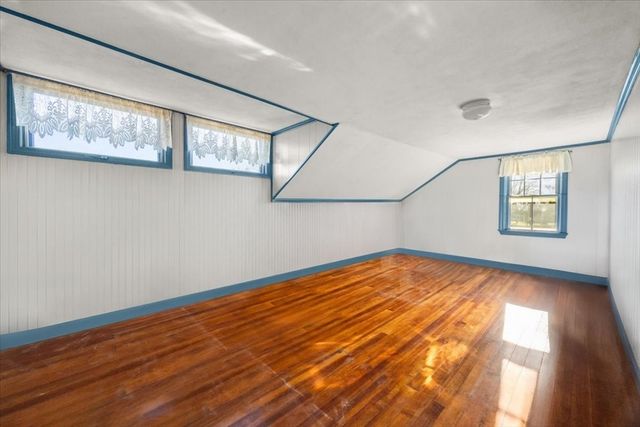 15 Seaview Ave, Swansea, MA 02777