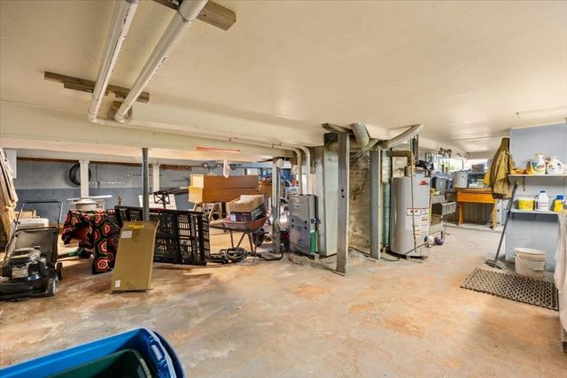 15 Seaview Ave, Swansea, MA 02777