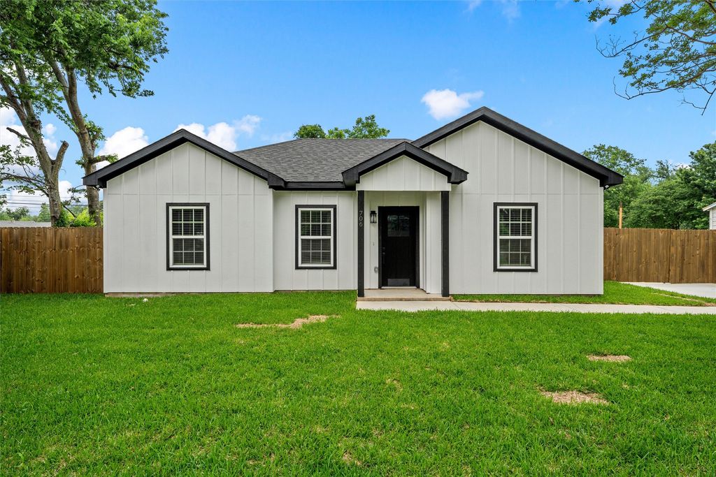 706 Dearborn Street, Waco, TX 76704