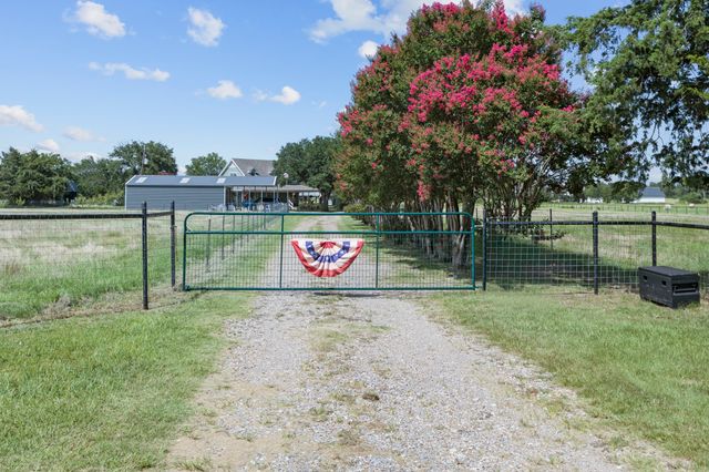 10543 County Road 2326, Terrell, TX 75160
