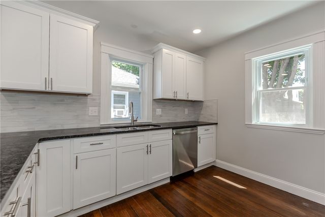 41 Wellesley Avenue, North Providence, RI 02911
