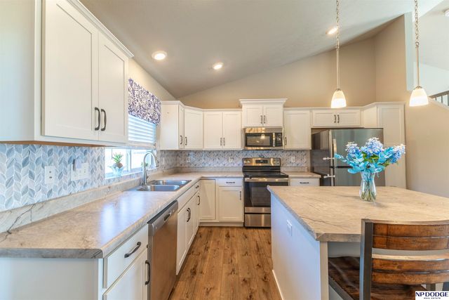 14822 S 19th Street, Bellevue, NE 68123